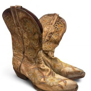 Macie Bean Floral Embroidered Western Boots